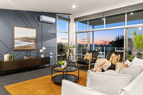 Photo of property in 38 Holcombrooke Lane, Welcome Bay, Tauranga, 3175