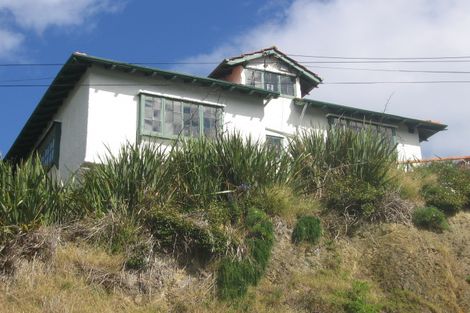 Photo of property in 23 Saint Michaels Crescent, Kelburn, Wellington, 6012