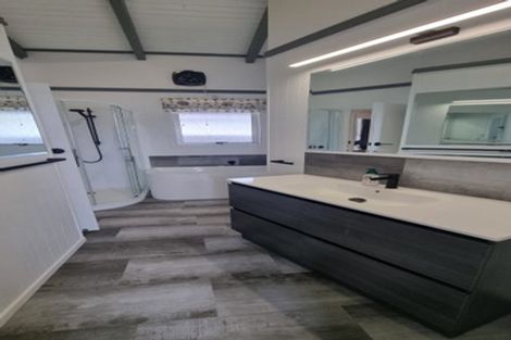 Photo of property in 31 Cranwell Street, Churton Park, Wellington, 6037