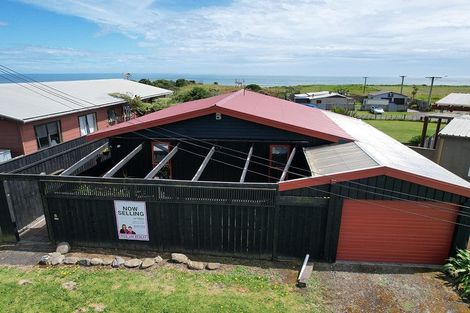 Photo of property in 6 Battiscombe Terrace, Waitara, 4320