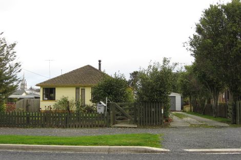 Photo of property in 26 Johnson Street, Milton, 9220