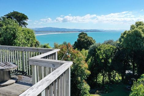 Photo of property in 132 Town Point Road, Maketu, Te Puke, 3189