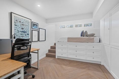 Photo of property in 37 Mozeley Avenue, Devonport, Auckland, 0624