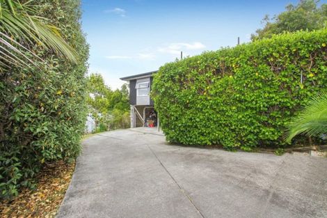 Photo of property in 92 Brian Crescent, Stanmore Bay, Whangaparaoa, 0932
