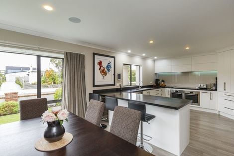 Photo of property in 33 Hardie Street, Hokowhitu, Palmerston North, 4410