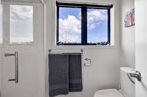 Photo of property in 14 West Quay, Waitara, 4320