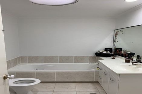 Photo of property in 37 Fernbrook Close, Burswood, Auckland, 2013