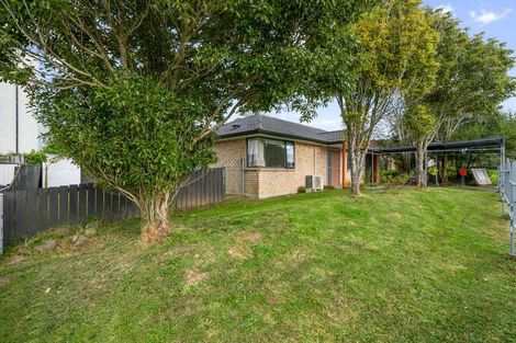 Photo of property in 29 Woodbank Drive, Glen Eden, Auckland, 0602
