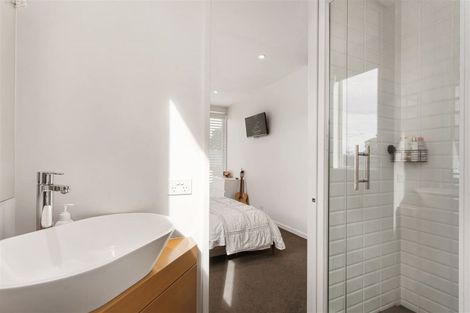 Photo of property in 64 Kotare Street, Fendalton, Christchurch, 8041