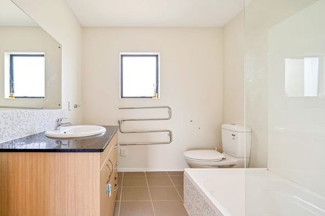 Photo of property in 246 Te Atatu Road, Te Atatu South, Auckland, 0610