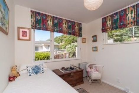 Photo of property in 141 Parkvale Road, Karori, Wellington, 6012