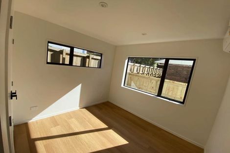 Photo of property in 105 Seabrook Avenue, New Lynn, Auckland, 0600