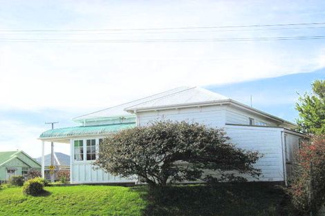 Photo of property in 32 Gonville Avenue, Gonville, Whanganui, 4501