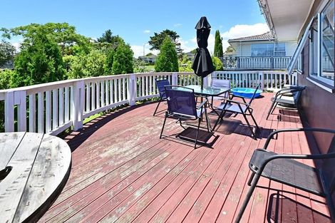 Photo of property in 5 Bundena Place, Clendon Park, Auckland, 2103