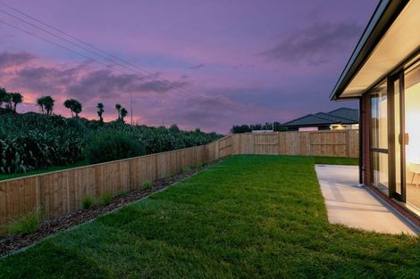 Photo of property in 93 Hills View Drive, Papamoa, 3118