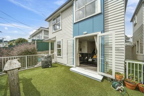 Photo of property in 2/21 Luxford Street, Berhampore, Wellington, 6023
