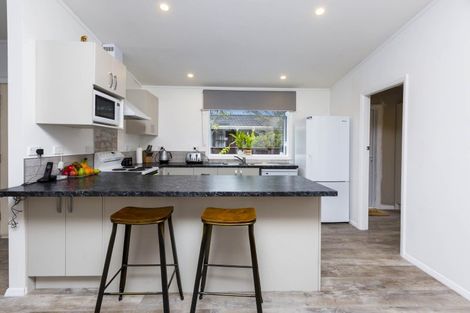 Photo of property in 27 Kiwi Street, Heretaunga, Upper Hutt, 5018