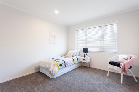 Photo of property in 33 Kotiate Street, Papamoa Beach, Papamoa, 3118