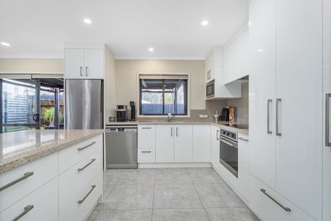 Photo of property in 22 Captain Wood Avenue, Whitianga, 3510