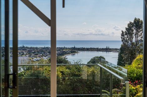 Photo of property in 13 Tairua Heights, Tairua, 3508