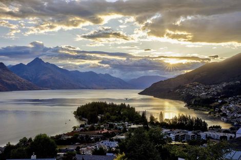 Photo of property in 7b Manchester Place, Queenstown, 9300