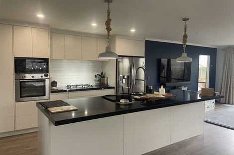 Photo of property in 10 Hopuni Way, Takanini, 2112