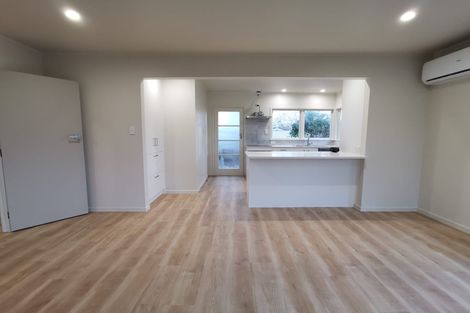 Photo of property in 2/7a Corrella Road, Belmont, Auckland, 0622