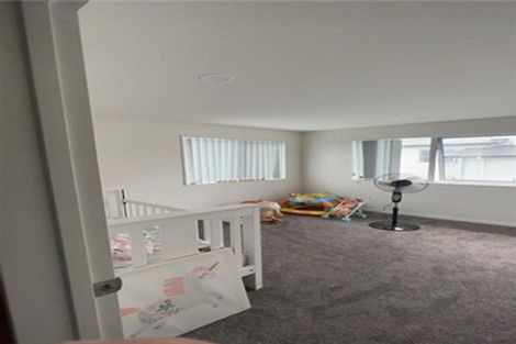 Photo of property in 10 Takurua Terrace, Orewa, 0931