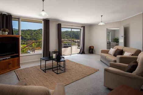 Photo of property in 25 Suffolk Street, Picton, 7220