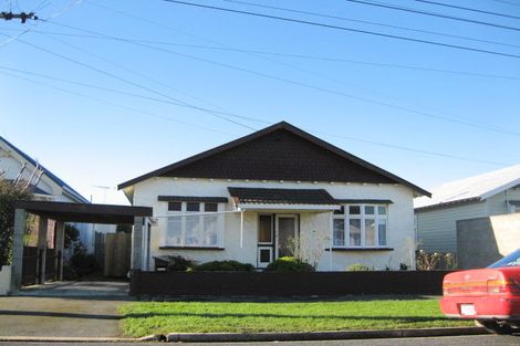 Photo of property in 19 West Avenue, Saint Clair, Dunedin, 9012