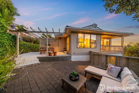 Photo of property in 14 Hibiscus Grove, Maungaraki, Lower Hutt, 5010