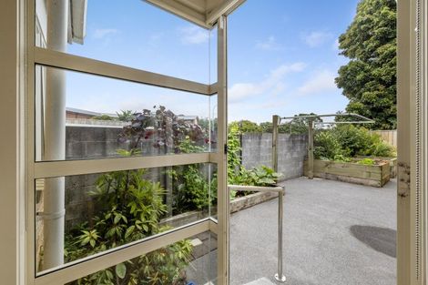 Photo of property in 29d Baring Terrace, Strandon, New Plymouth, 4312