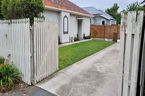 Photo of property in 2/124 Osborne Street, Waltham, Christchurch, 8011