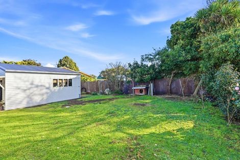 Photo of property in 33 Tongariro Street, Castlecliff, Whanganui, 4501