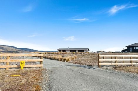 Photo of property in 9 Tussock Crescent, Twizel, 7901