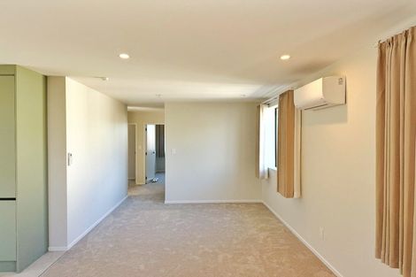 Photo of property in 94 West Harbour Drive, West Harbour, Auckland, 0618