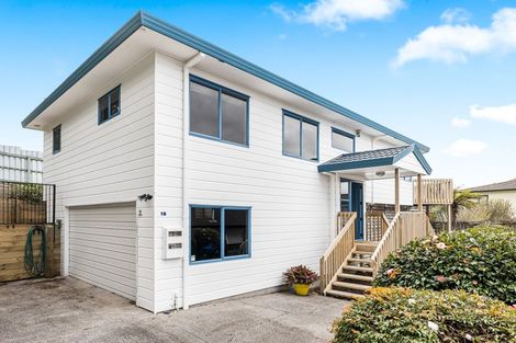 Photo of property in 1b Triangle Road, Massey, Auckland, 0614
