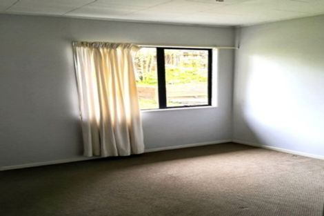 Photo of property in 2/6 Altair Place, Windsor Park, Auckland, 0632