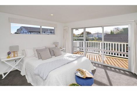 Photo of property in 6 Banff Place, Avonhead, Christchurch, 8042