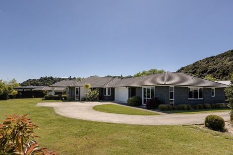 Photo of property in 266 Lakes Boulevard, Pyes Pa, Tauranga, 3112
