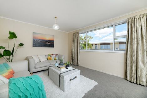Photo of property in 1/92 Ngatai Road, Otumoetai, Tauranga, 3110