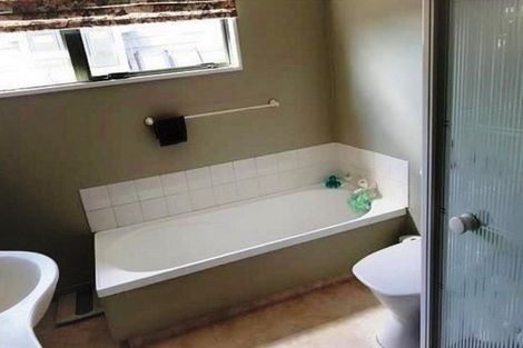 Photo of property in 5 Brockworth Place, Riccarton, Christchurch, 8011