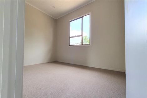 Photo of property in 72 Seaview Road, Glenfield, Auckland, 0629