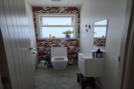 Photo of property in 24 Disraeli Street, Gisborne, 4010