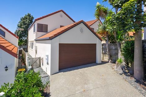 Photo of property in 4 Parkwood Crescent, Gulf Harbour, Whangaparaoa, 0930