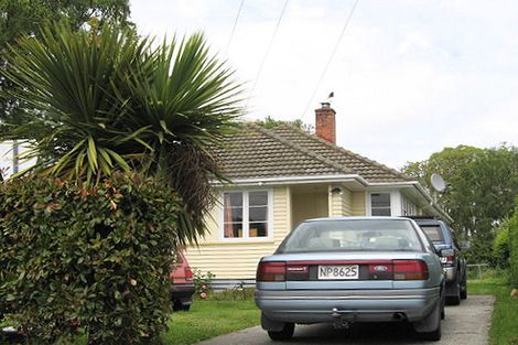 Photo of property in 17 Earnslaw Crescent, Bryndwr, Christchurch, 8053