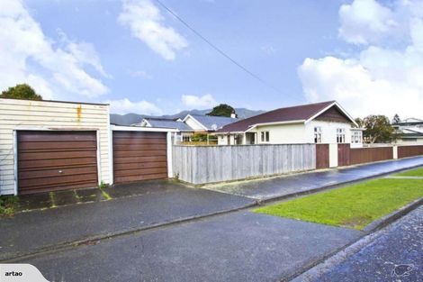 Photo of property in 1 Cudby Street, Woburn, Lower Hutt, 5011