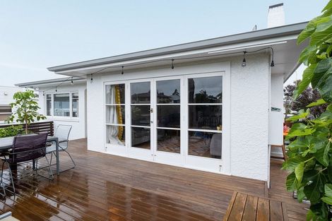 Photo of property in 25a Riverton Road, Mount Maunganui, 3116