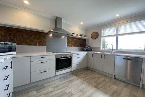 Photo of property in 14 Benmore Crescent, Pyes Pa, Tauranga, 3112