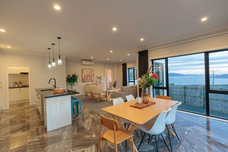 Photo of property in 46 Domett Street, Newlands, Wellington, 6037